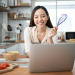 Maison en pain d’épices illuminée : un chef-d’œuvre de Noël